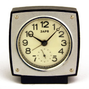 Минибудильник СССР "Заря" с отдельно расположенной секундной стрелкой